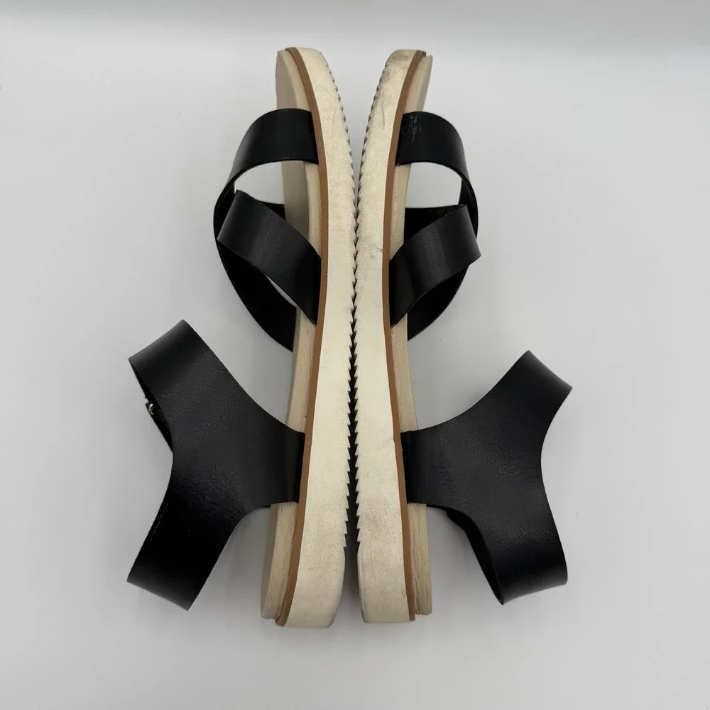 Time and Tru women's black strappy comfort sandals wide width size 11W